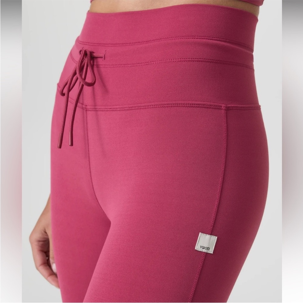 Vuori Women's Daily Form Leggings - Vibrant Pink